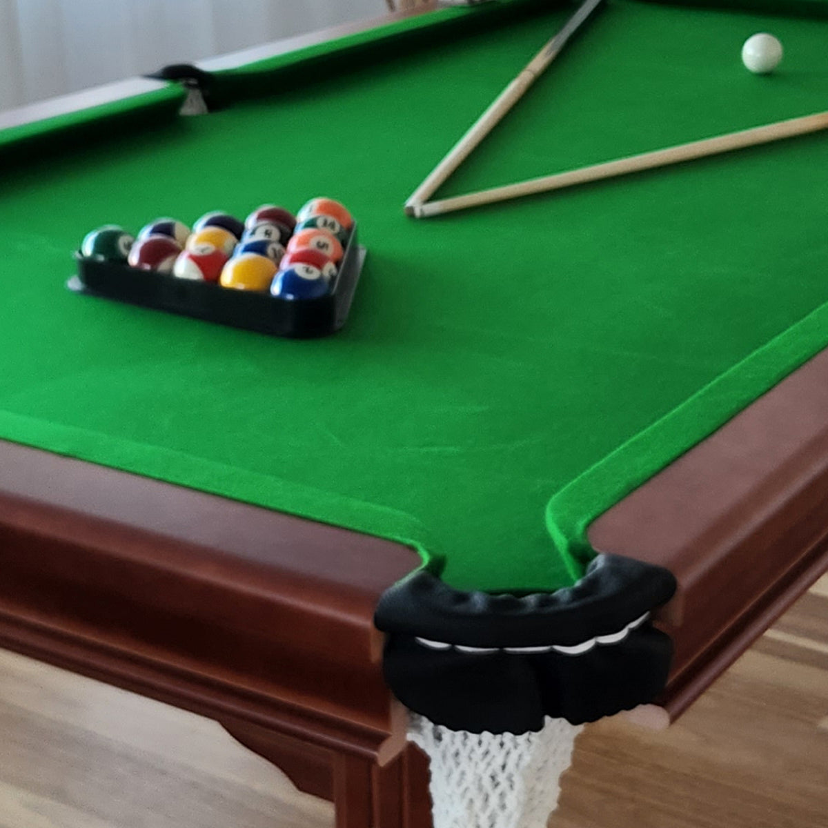 Kooka Living CueNova Prestige W8 8FT New Slate Billiard Table / Pool Table – Walnut Frame- White Billiards net port